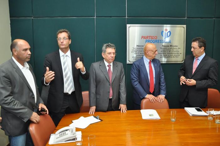 Deputado Rôney Nemer organiza ação contra projeto que prejudica servidores públicos