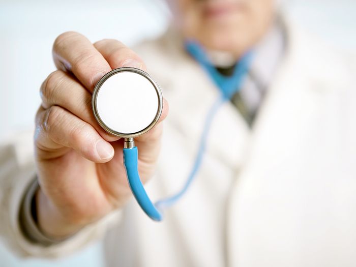 Saúde na emergência – projeto prevê mais médicos nos hospitais públicos